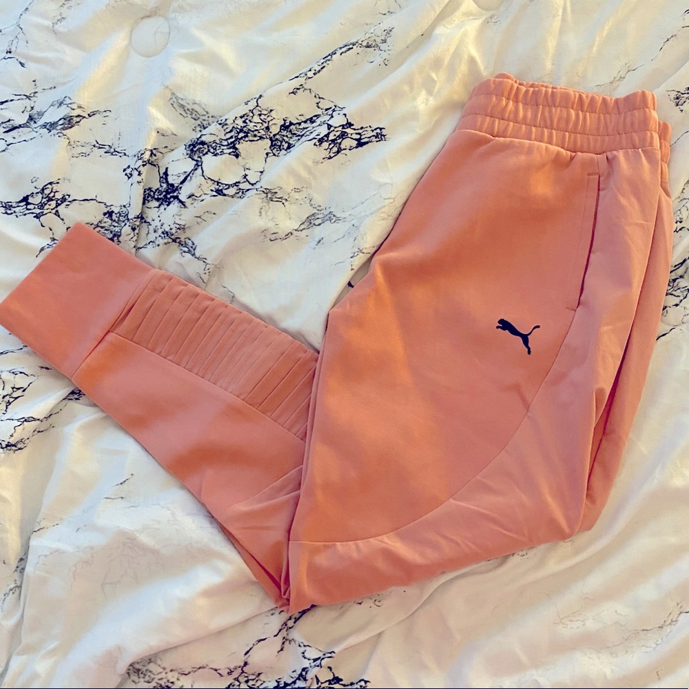 PUMA Joggers with Black logo | Medium